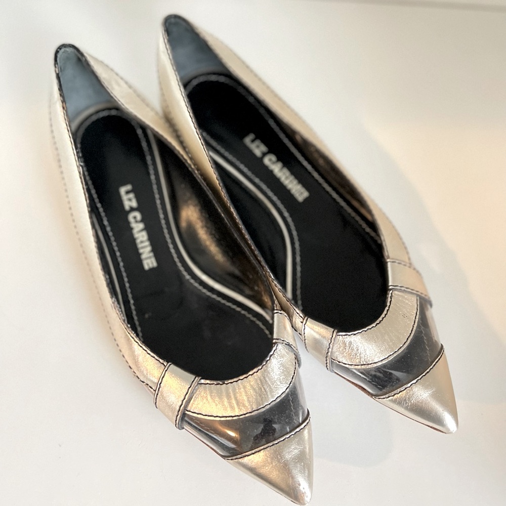 Liz Carine Silver/Clear Pointy Toe Flat Pump Size Eu 37 US 7